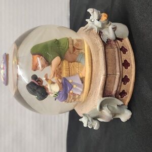 Vintage Hunbaback of Notre Dame Snowglobe